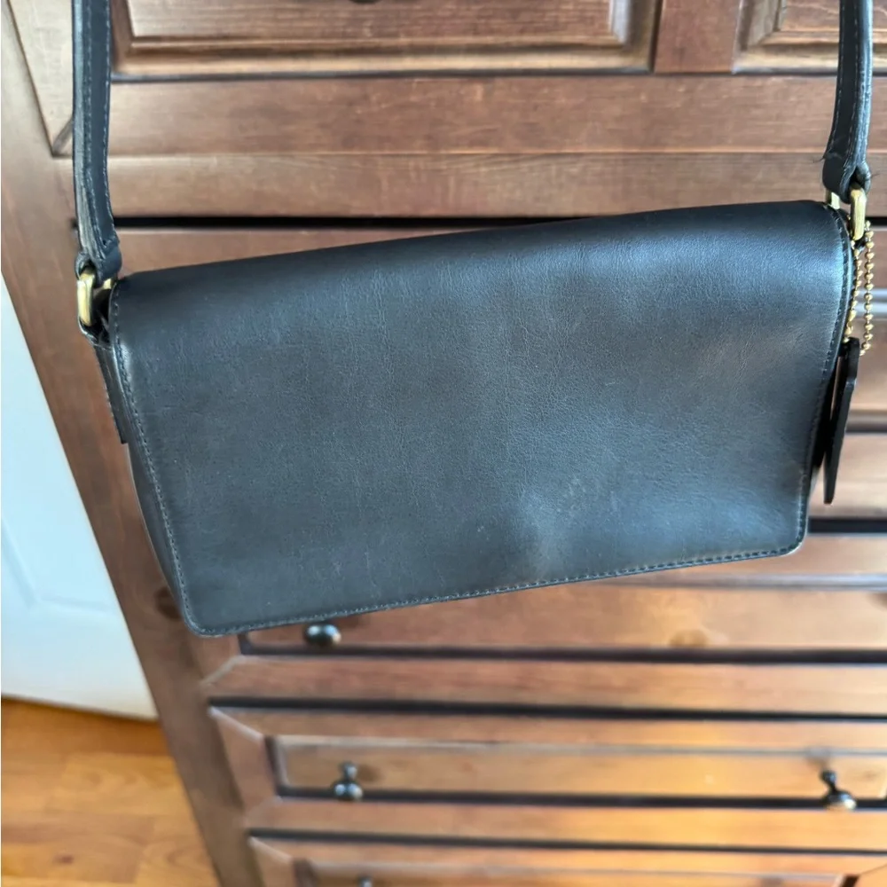 Vintage Y2K Coach Leather Crossbody Bag